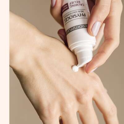 Sie sehen eine Packung PHYSIOGEL Calming Relief Anti-Rötungen Tagescreme LSF 25, Produktbild: 08 PHYSIOGEL Calming Relief Anti-Rötungen Tagescreme LSF 25, A-Nr.: 5868281 - 08