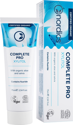 Sie sehen eine Packung Nordics Bio Zahnpasta Complete Pro mit Xylit, Produktbild: 01 Nordics Bio Zahnpasta Complete Pro mit Xylit, A-Nr.: 5332244 - 01