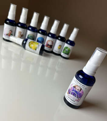 Sie sehen eine Packung Raumspray Lavendel 50 ml Aethera, Produktbild: 02 Raumspray Lavendel 50 ml Aethera, A-Nr.: 4379798 - 02