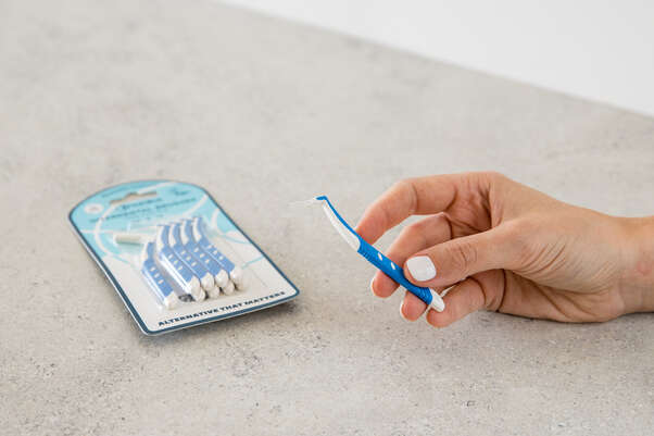 Sie sehen eine Packung Öko Interdental Zahnbürsten L Form PLA 4 x 0,40mm Nordics Organic Care, Produktbild: 02 Öko Interdental Zahnbürsten L Form PLA 4 x 0,40mm Nordics Organic Care, A-Nr.: 5666850 - 02