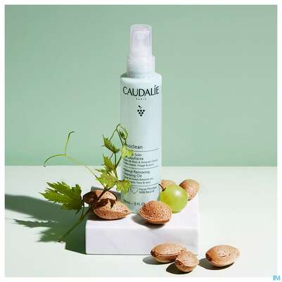 Sie sehen eine Packung Caudalie Vinoclean Pflegeoel Reinigend 150ml, Produktbild: 05 Caudalie Vinoclean Pflegeoel Reinigend 150ml, A-Nr.: 5413735 - 05